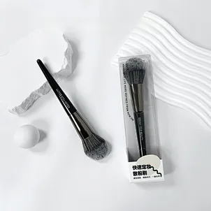 concealer brush